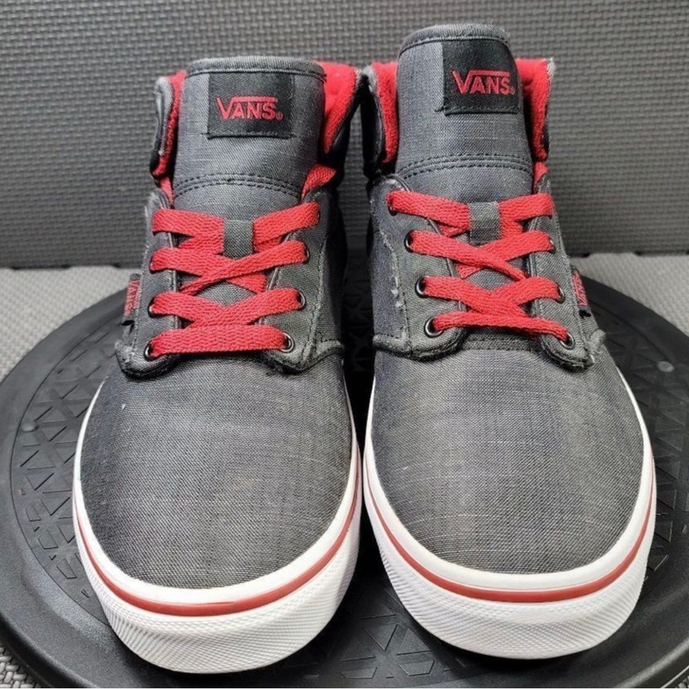 Vans - Picture 2 of 5